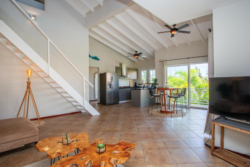 Woonkamer — Penthouse Tropicana